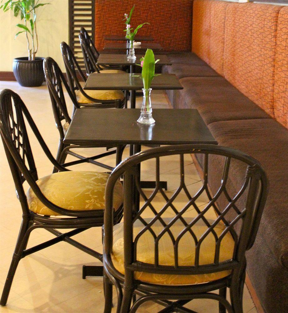 Hotel Cesario 麦克坦 外观 照片