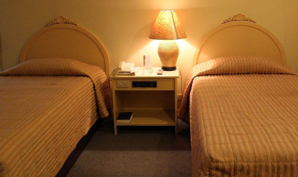 Hotel Cesario 麦克坦 外观 照片