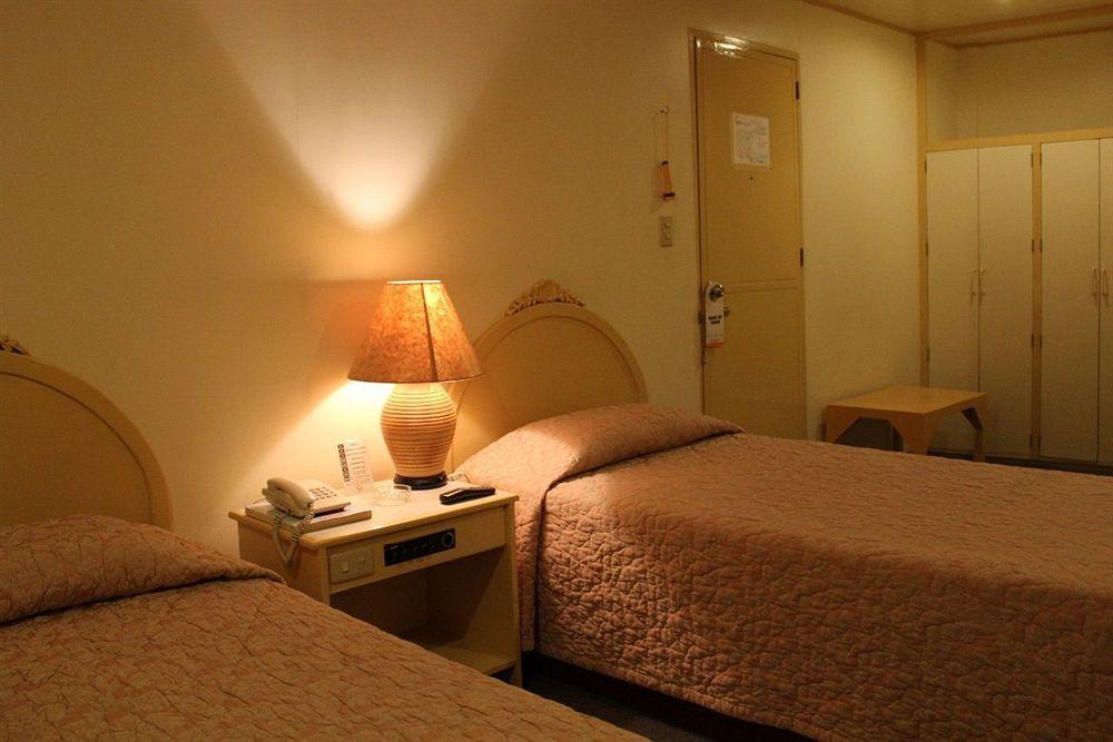 Hotel Cesario 麦克坦 外观 照片