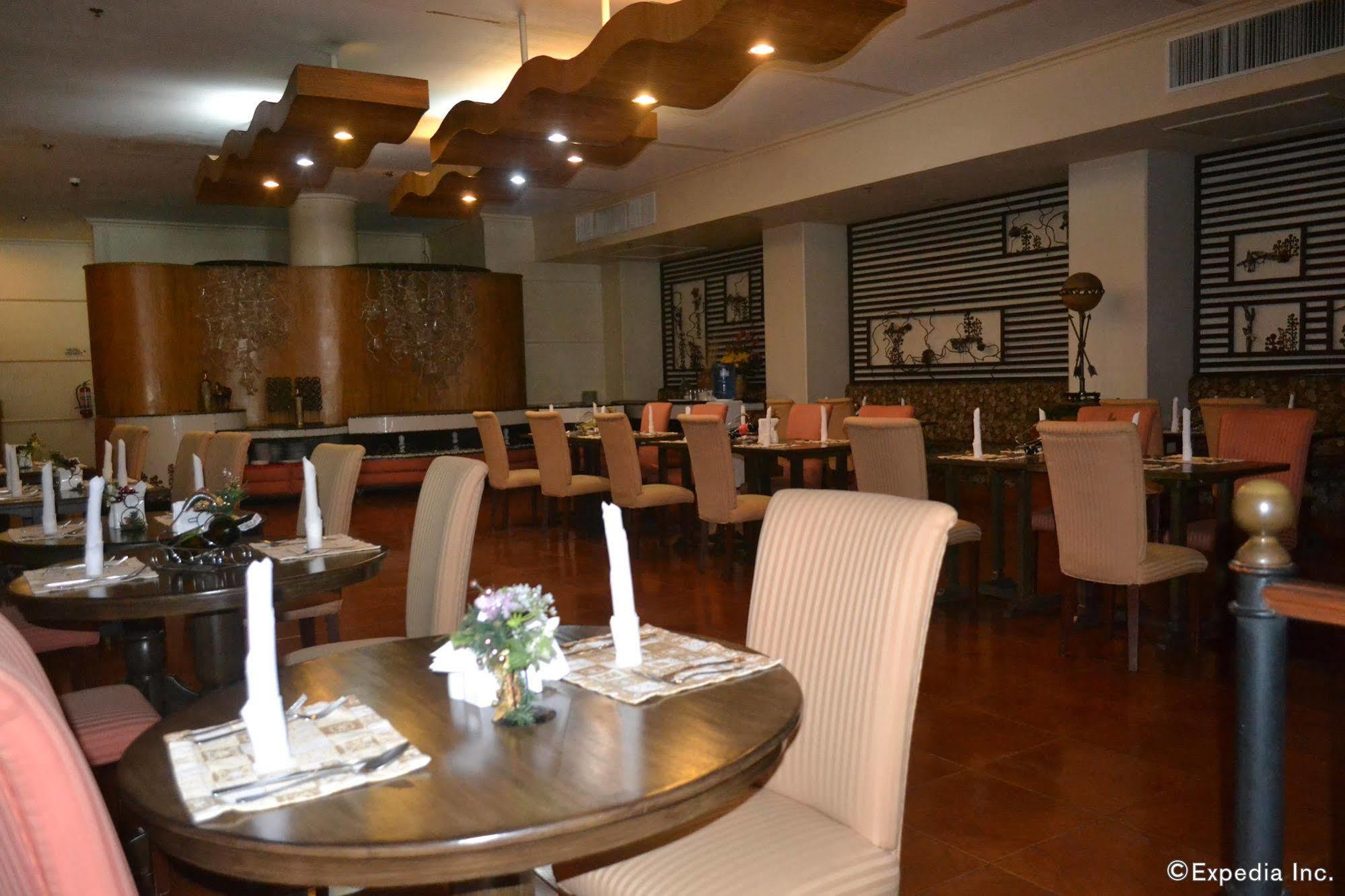 Hotel Cesario 麦克坦 外观 照片