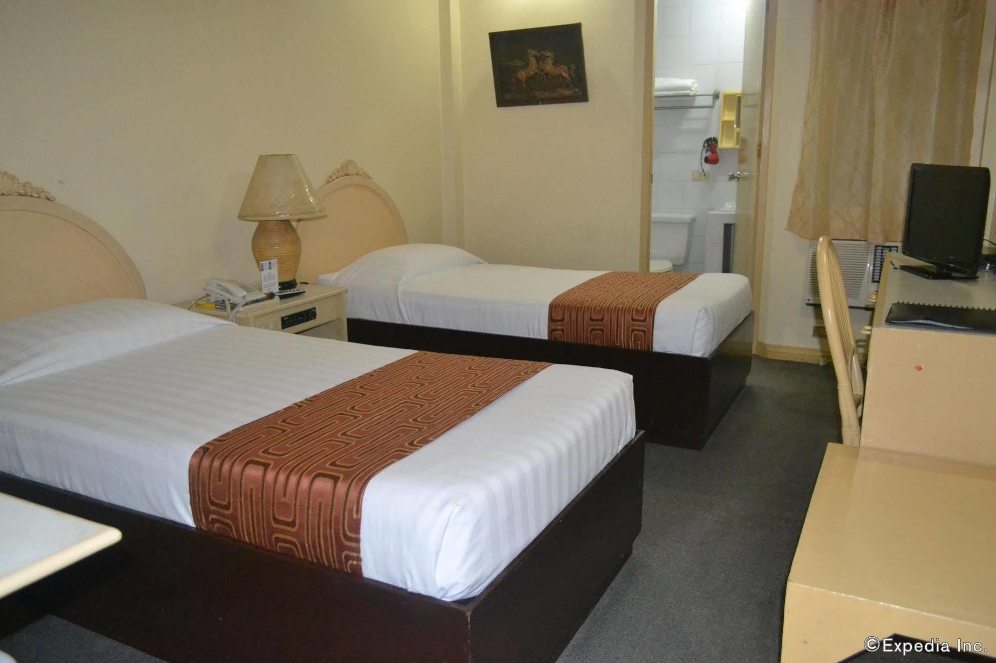 Hotel Cesario 麦克坦 外观 照片