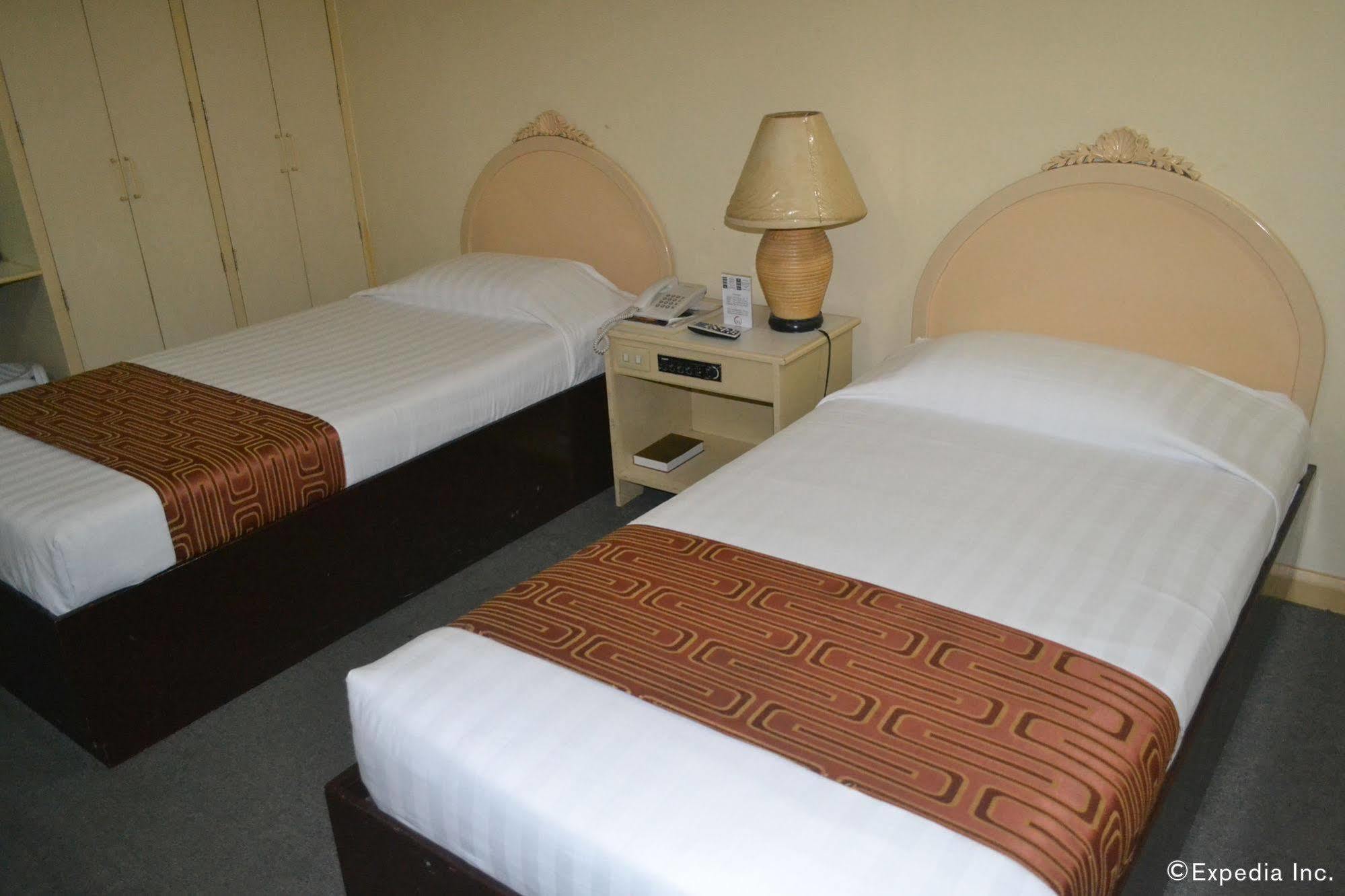 Hotel Cesario 麦克坦 外观 照片
