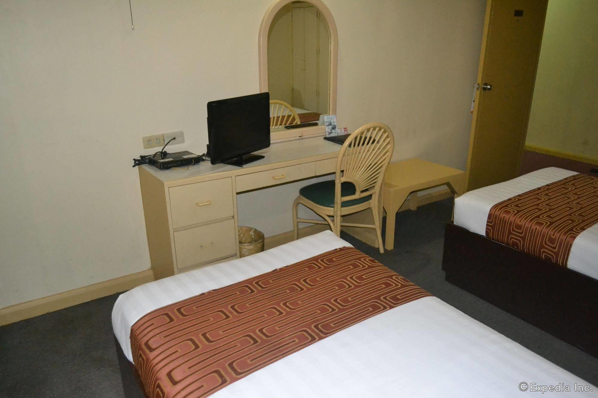 Hotel Cesario 麦克坦 外观 照片