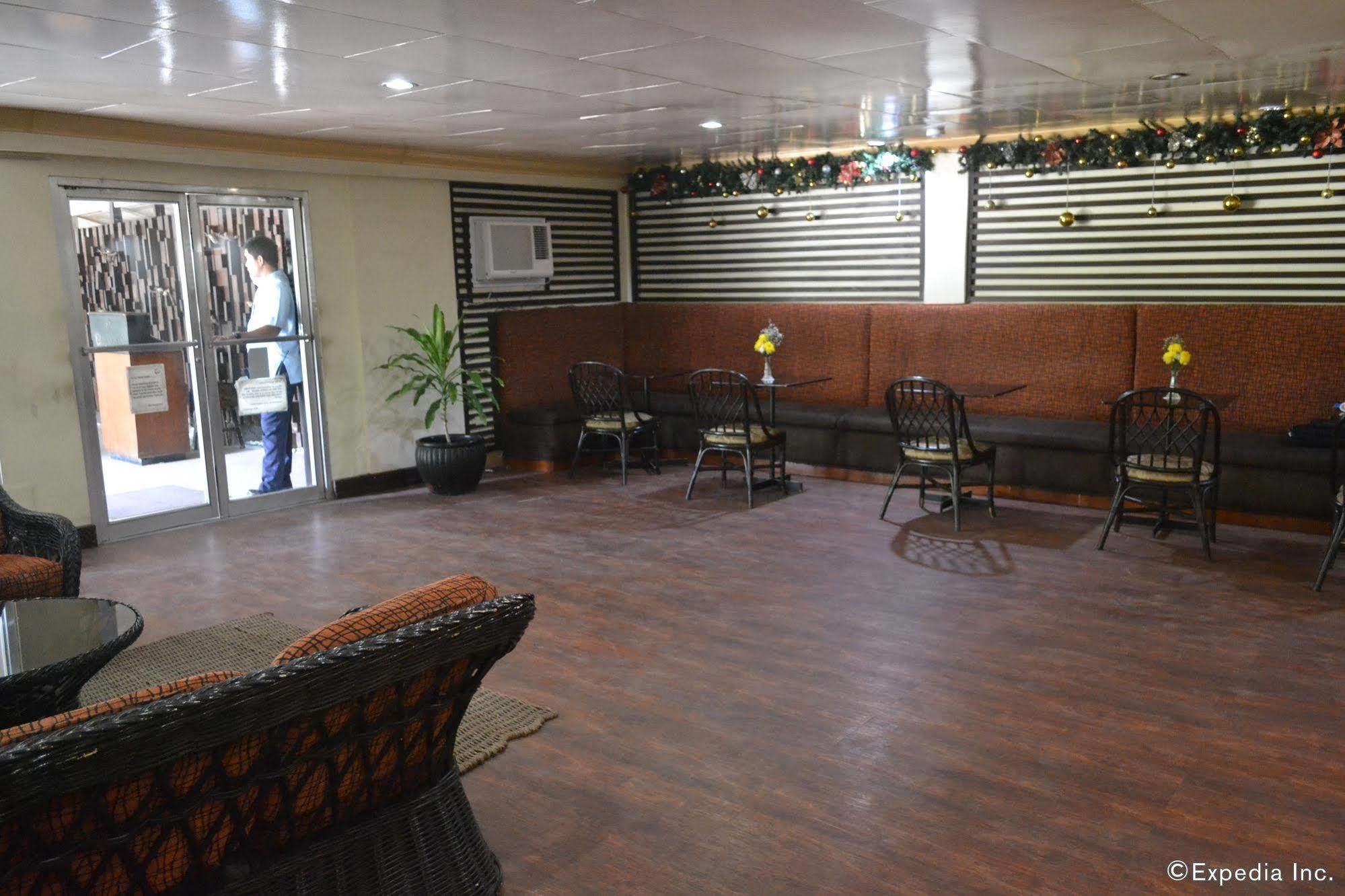 Hotel Cesario 麦克坦 外观 照片